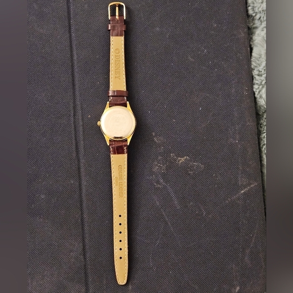 VINTAGE NWOT COLLECTIBLE DISNEY MICKEY MOUSE WATCH - Picture 3 of 6